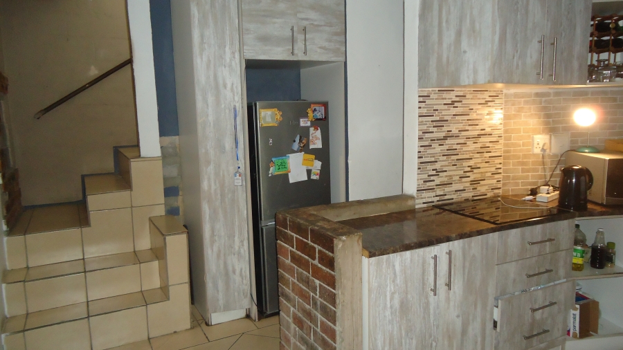 5 Bedroom Property for Sale in Delft Western Cape